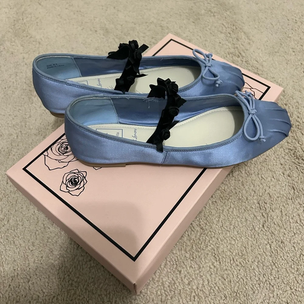 Light blue multi satin. Size: 6.5 - Picture 2 of 4